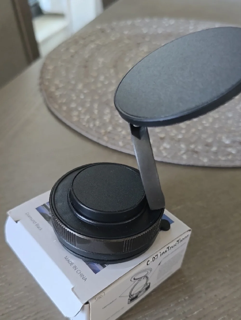 Magnetic Vacuum Adsorption Phone Mount - Diamond Black
